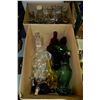 Image 1 : 2 BOXES OF COLLECTIBLE COLORED GLASSWARE AND