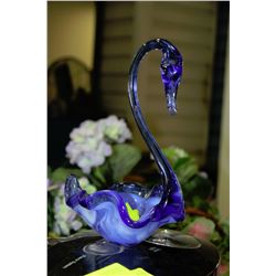 DARK BLUE ART GLASS SWAN