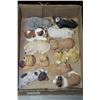 Image 1 : FLAT OF COLLECTIBLE SANDCAST DOG FIGURINES