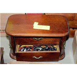 COLLECTIBLE MUSICAL ACCORDIAN JEWELRY BOX FILLED