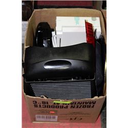 BOX OF HOUSEHOLD KITCHEN APPLIANCES INCLUDING