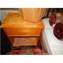 PINE - END TABLE - 1 DRAWER