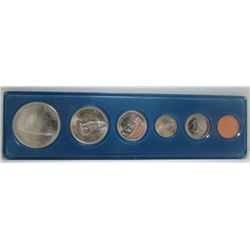 1967 Canada Coin Set In Hard Plastic Case