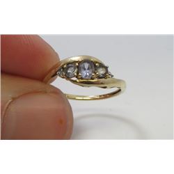 10 Kt Yellow Gold & Tanzanite 3 Stone Swirl Ring - Size 7