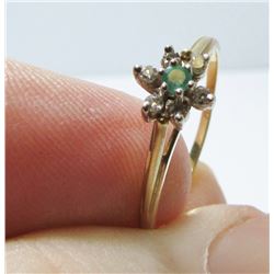 10 Kt Yellow Gold Emerlad & Diamond Flower Ring - Size 6 1/4