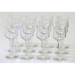 12 snapsglas, Rhapsody, Sven Palmquist, Orrefors. SEK 600-800...