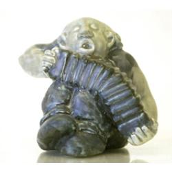 Troll, Åke Holm, H 10, sign. Holm Höganäs. SEK 1.200-1.500...