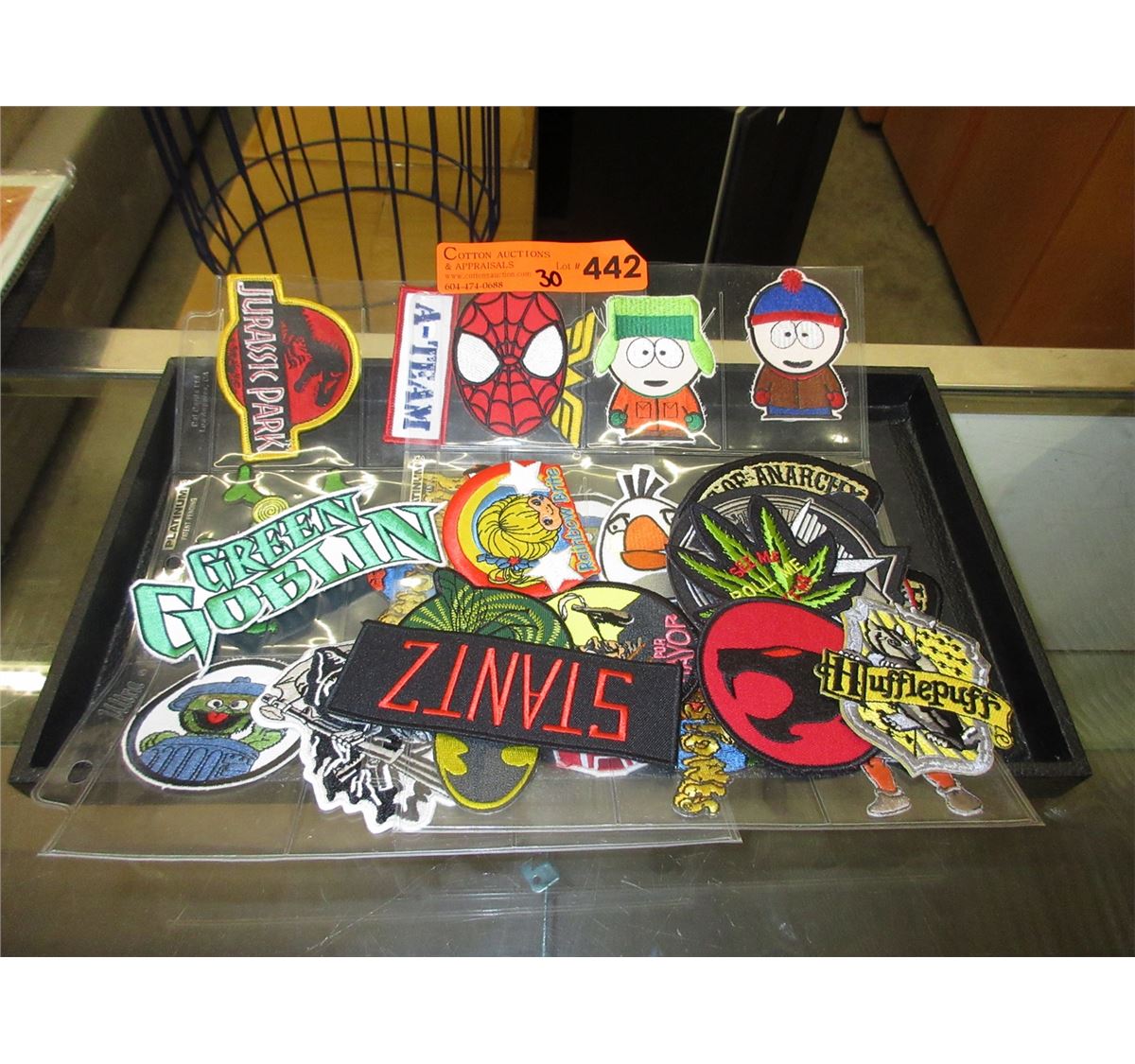 30 Comic & cartoon patches