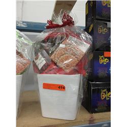 New - Gift basket with ceramic container