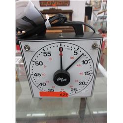Electric dark room timer