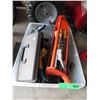 Image 1 : Tote of used tools