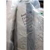 Image 1 : Queen Size memory foam mattress - showroom sample