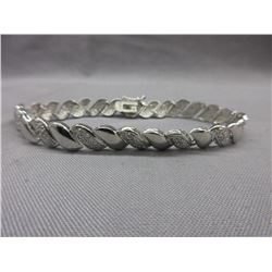 1/2 CT Diamond Studded Bracelet