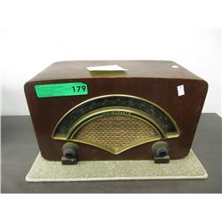 Vintage - Zenith wood radio