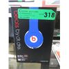 Image 1 : On ear headphones - replicas