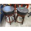 Image 1 : 2 New 24" swivel stools
