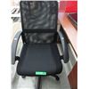 Image 1 : New swivel office chair