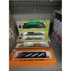 5 HO Scale electric train cars