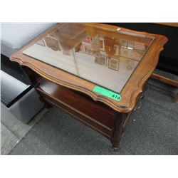 French Provincial End Table with lower shelf