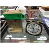 Image 1 : Vintage Bulova travel clock & small desk clock