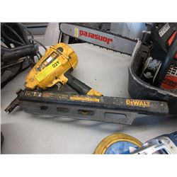 DeWalt pneumatic framing nailer - used