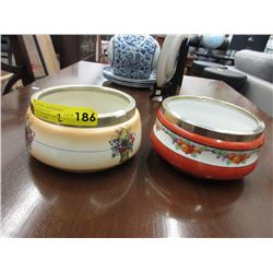 2 Vintage Czechoslovakian bowls