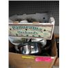 Image 1 : 2 Boxes of used kitchenware