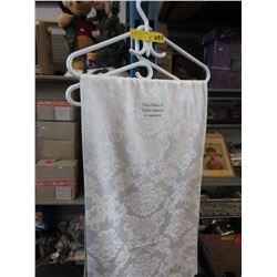 2 Pairs of table runners
