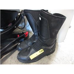 Pair of used BMW boots - leather