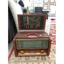 Vintage - Hallicrafters "Trans-Oceanic" tube radio
