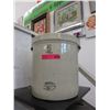Image 1 : Vintage - Medalta 5 Gallon crock
