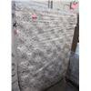 Image 1 : New - King size Simmons mattress