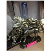 Image 1 : 6 Decorative household objects