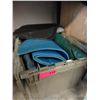 Image 1 : Box of assorted used goods