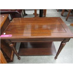 Federal Style end table - used