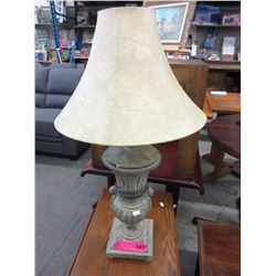 Used table lamp with shade