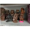 Image 1 : 10 Statuettes made from assorted materials