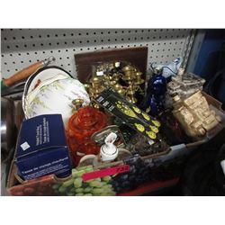 Box lot of decorative household items