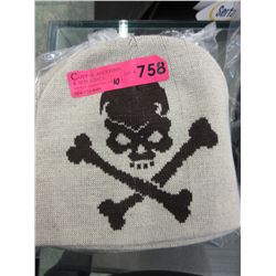 10 New knitted "Skull & crossbones" toques