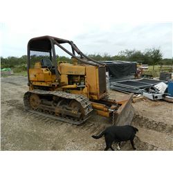 John Deere 550 Crawler Tractor, 6 Way Dozer, Canopy, 4948 Hours, Starts and Runs Good.