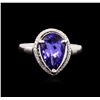 Image 2 : 14KT White Gold 2.50ct Tanzanite and Diamond Ring