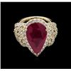 Image 2 : 5.50ct Ruby and Diamond Ring - 14KT Yellow Gold