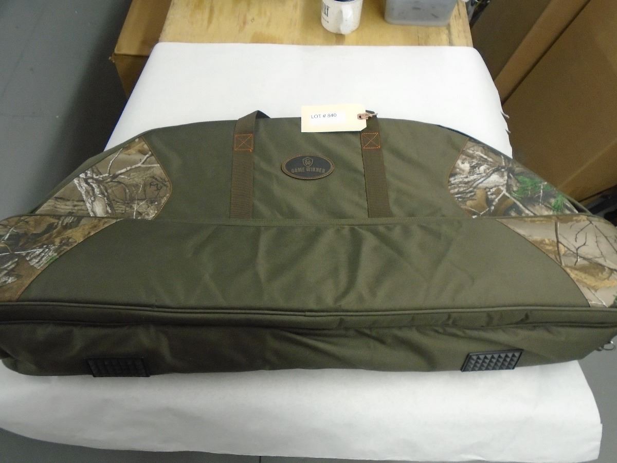 Game Winner Soft Bow Case with Arrow Tube