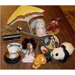BOX OF COLLECTIBLES INCLUDING WIND UP MUSICAL