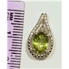 Image 2 : STERLING SILVER PERIDOT & DIAMOND PENDANT
