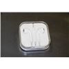 Image 1 : NEW EARBUD HEADPHONES FOR IPHONE/IPAD