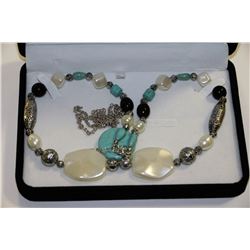 TURQUOISE FASHION NECKLACE
