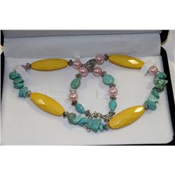 TORQUOISE FASHION NECKLACE