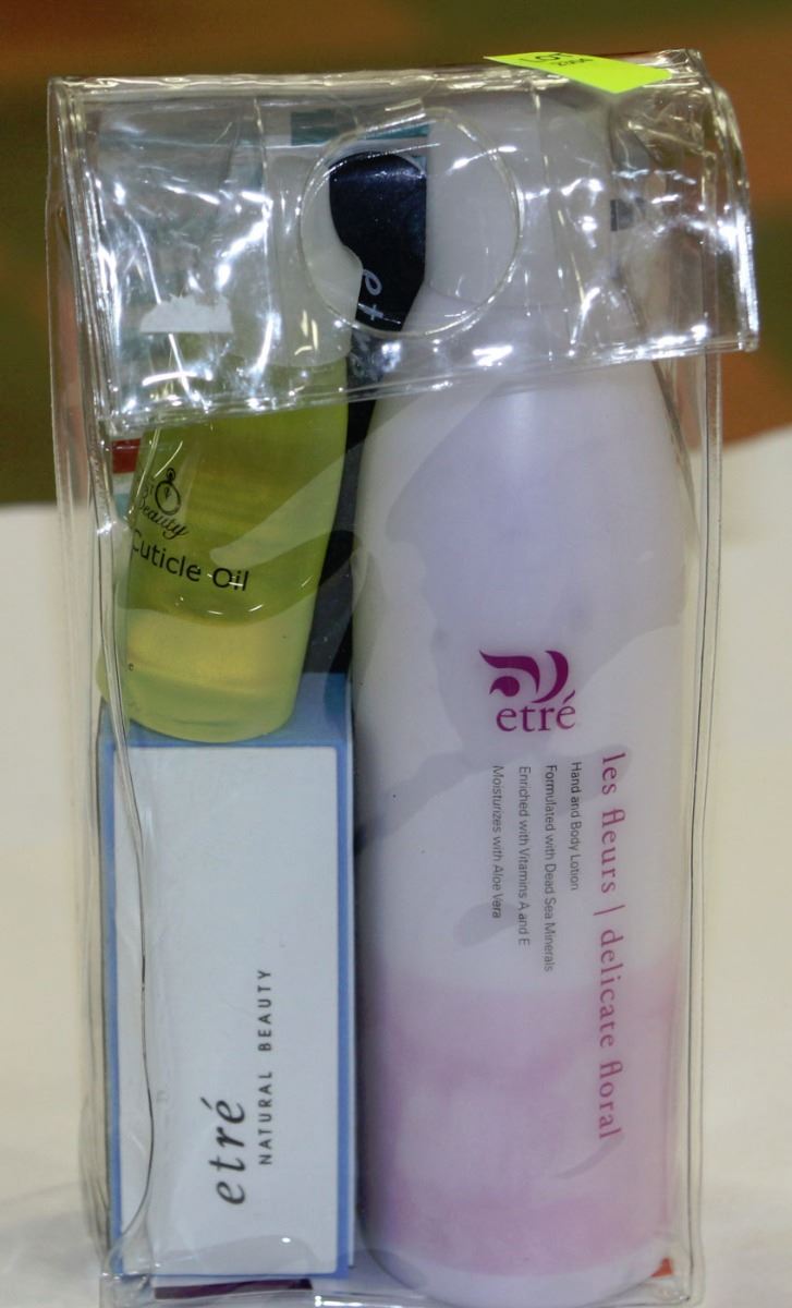 ETRE NATURAL BEAUTY NAIL ARE KIT