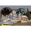 Image 1 : BOX W/COLLECTIBLE AND HANDCRAFTED
